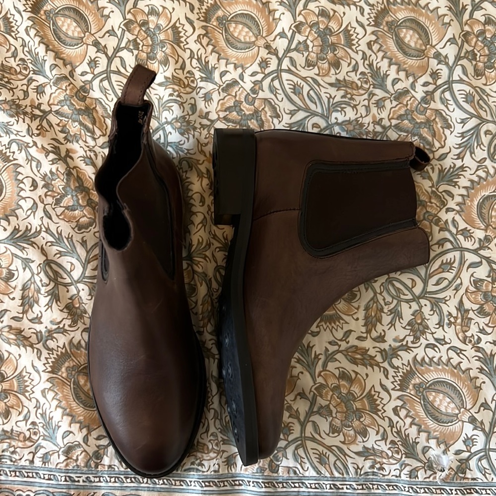 Brand New Thursday Chelsea Boots
